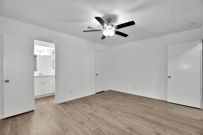 Building Photo - 10513 Moorberry Ln