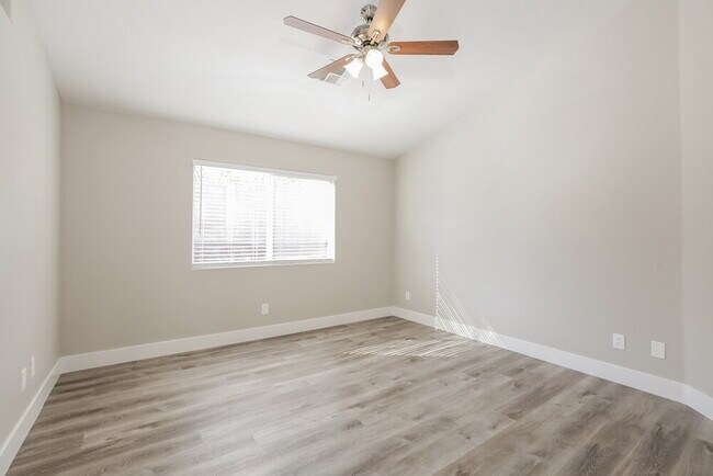 Building Photo - 805 Rio Poco Ct