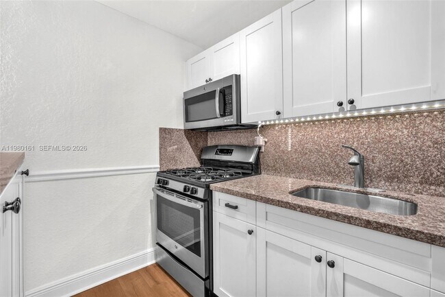 Building Photo - 3245 Virginia St