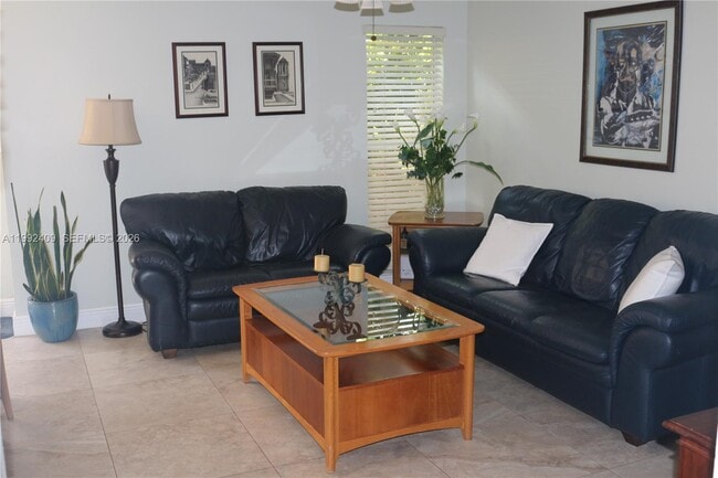 Building Photo - 11841 SW 94th St