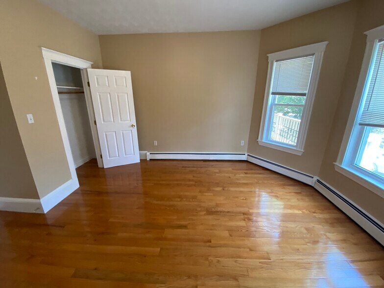 Building Photo - 106 Glenwood Rd