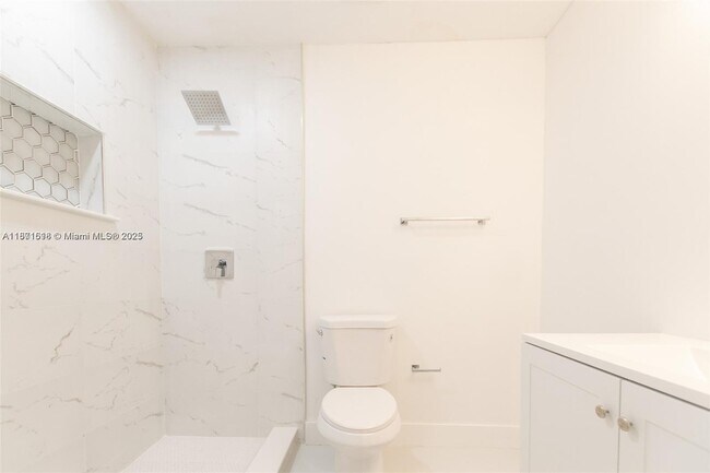 Building Photo - 11520 SW 142nd Terrace