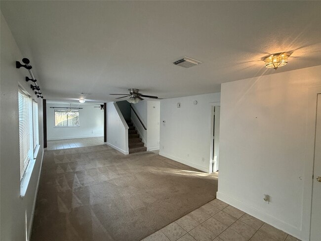 Building Photo - 809 Dragonfly Dr