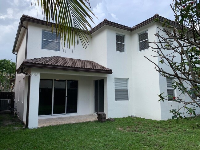 Building Photo - 14020 SW 152nd Terrace