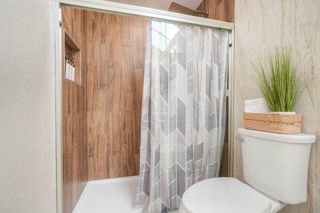 Building Photo - Furnished 2 bedroom in Carlsbad-Close to Beach