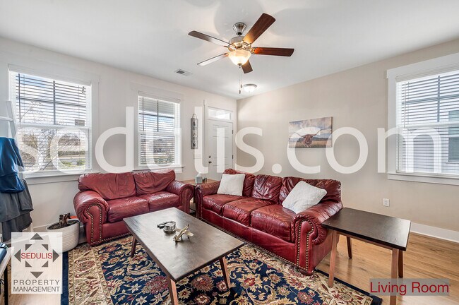 Building Photo - 3923 Four Poles Park Dr