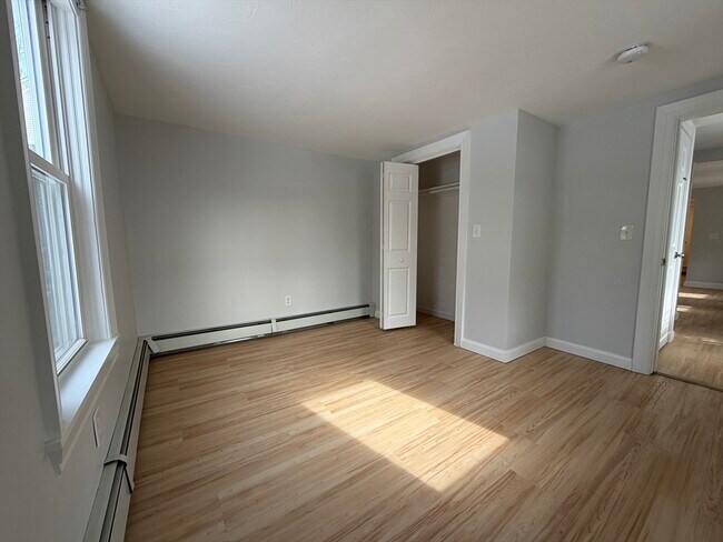 Building Photo - 12 Community Way