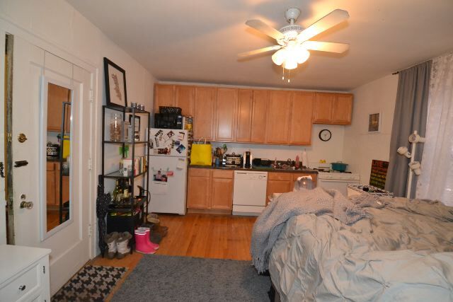 Building Photo - 2115 N Dayton St