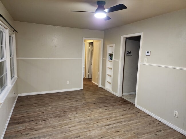 Building Photo - 3321 N Holman Ct