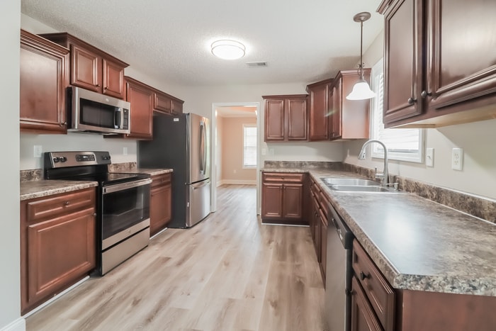 Building Photo - 221 Raleigh Way