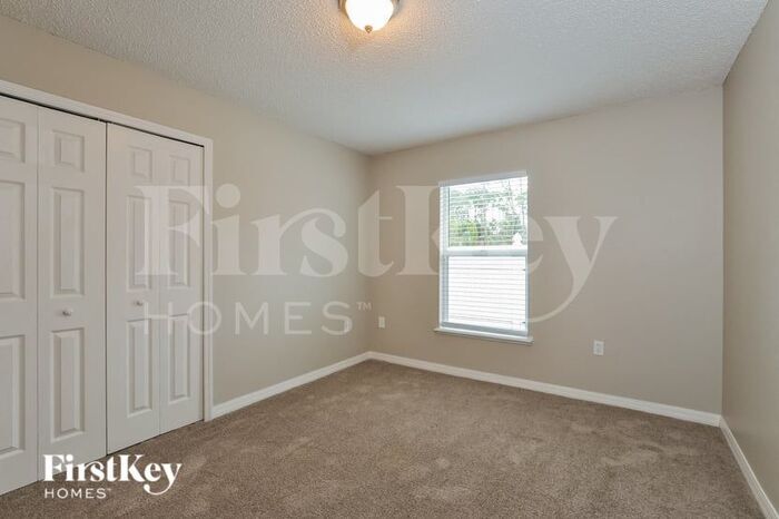 Building Photo - 11 Ryker Ln