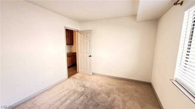 Building Photo - 2783 Carnation Ln