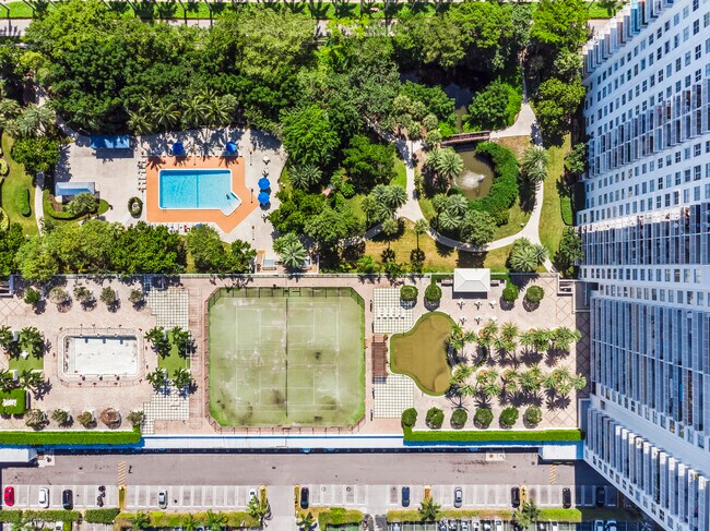 Building Photo - 2801 NE 183rd St