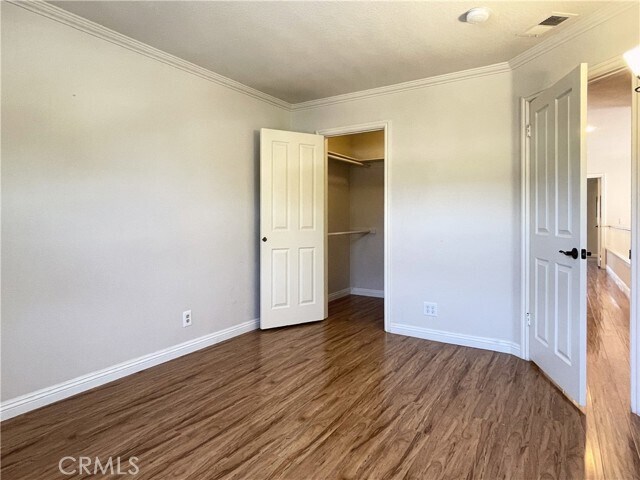 Building Photo - 2126 Sun Ridge Dr