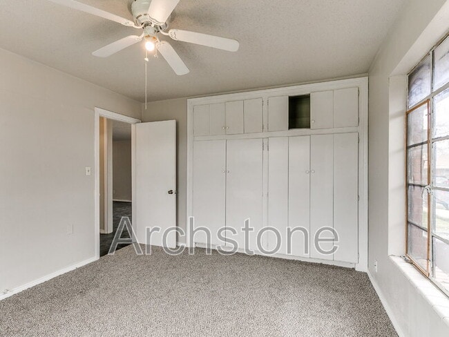 Building Photo - 1308 Kinkaid Dr