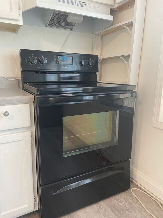 Building Photo - Single Family Home in Branson