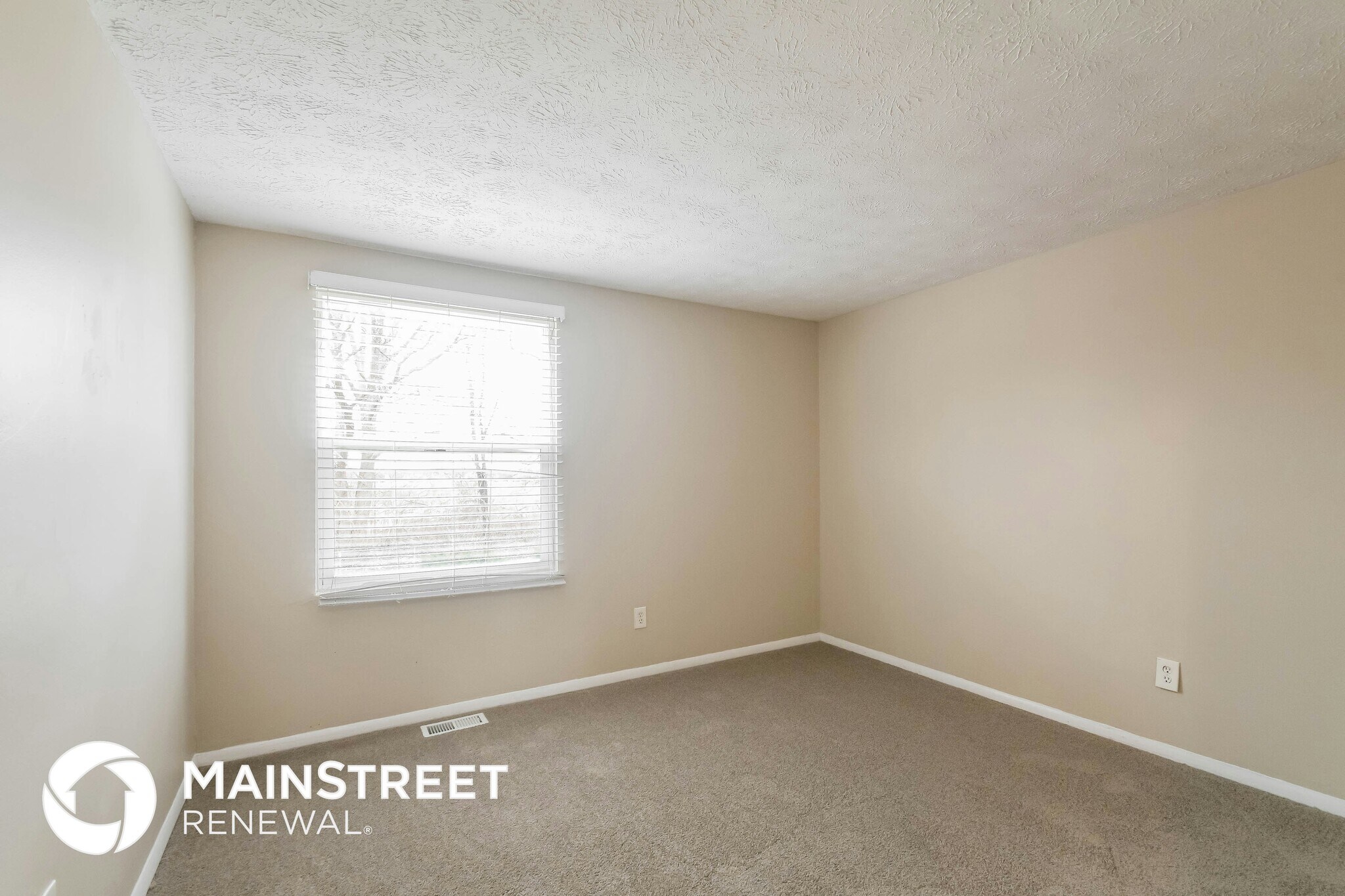 Building Photo - 1419 Mutz Dr