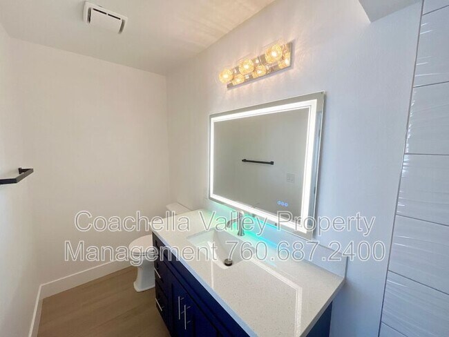 Building Photo - 73525 Shadow Mountain Dr