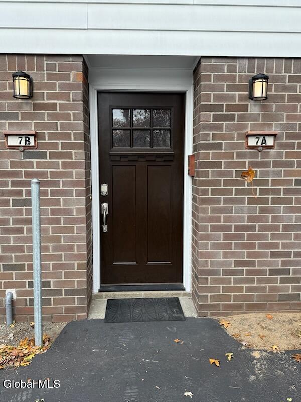 Building Photo - 7 Elgin St