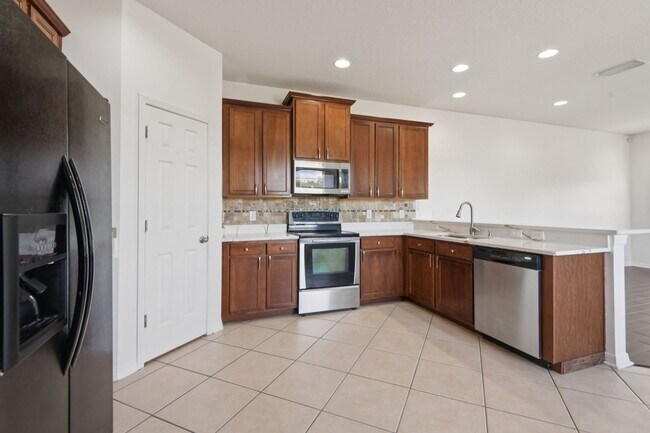 Building Photo - 12805 Avelar Manor Pl