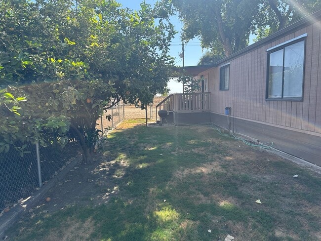 Building Photo - 32221 Rd 108