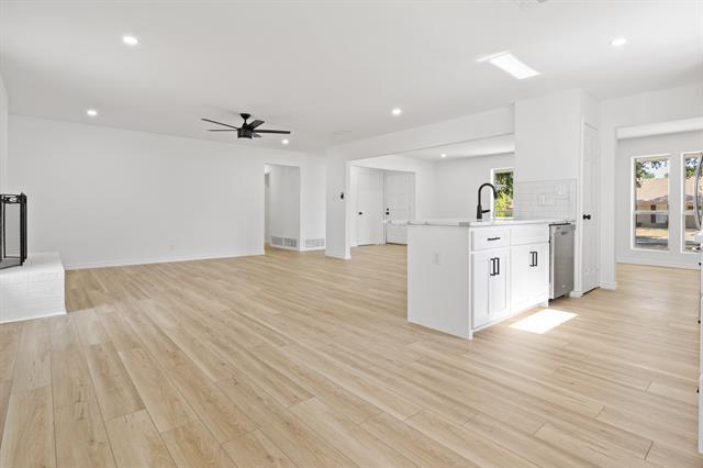 Building Photo - 3620 Wayland Dr