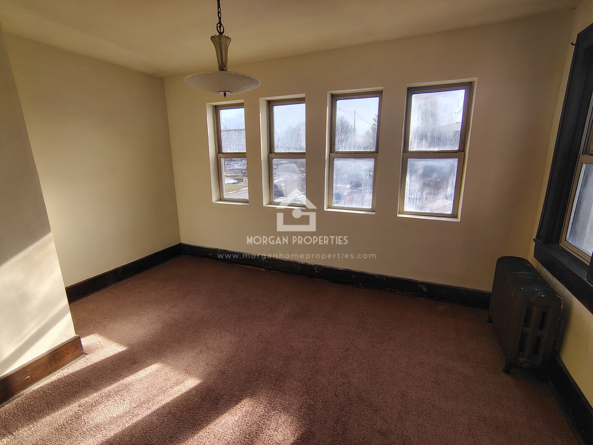 Building Photo - 330 E 12th St