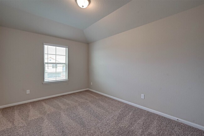 Building Photo - 21450 Holly Heights Rd