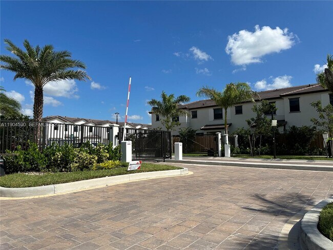 Building Photo - 261 SW 159th Way