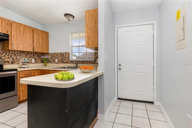 Building Photo - 588 Imperial Pl