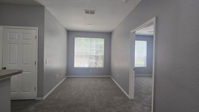Building Photo - 819 Grand Regency Pointe