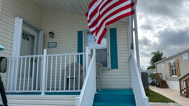 Building Photo - 2122 Nettles Blvd