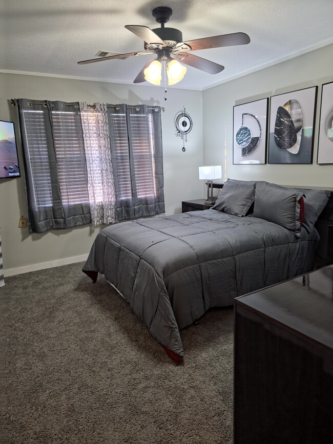 Building Photo - 1555 Lyons Center Rd