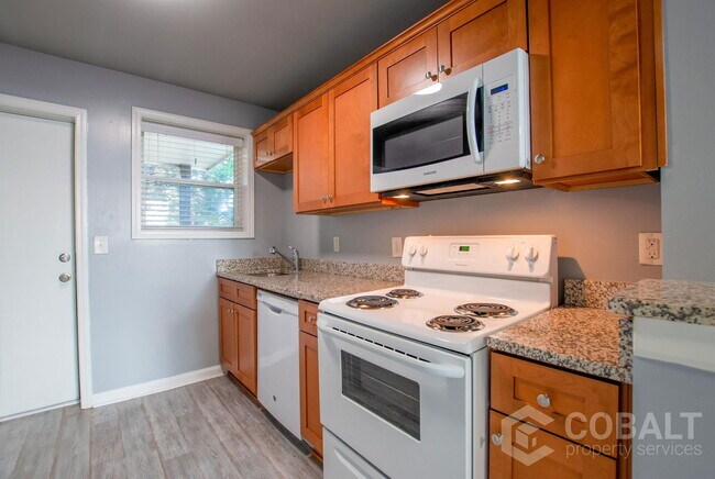 Building Photo - 271 Glen Iris Dr NE