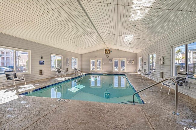 Building Photo - 628 Waterway Village Blvd