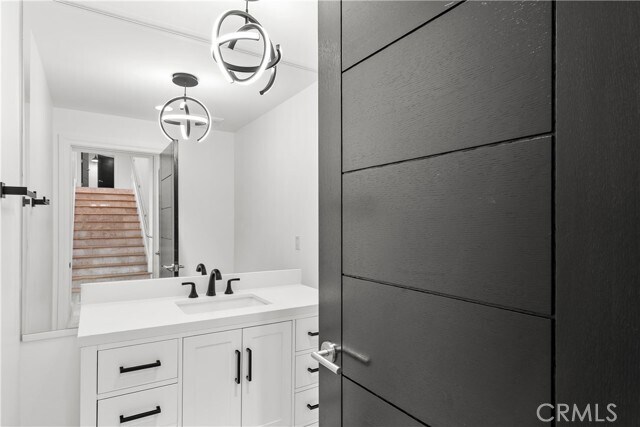 Building Photo - 16544 Park Ln Dr
