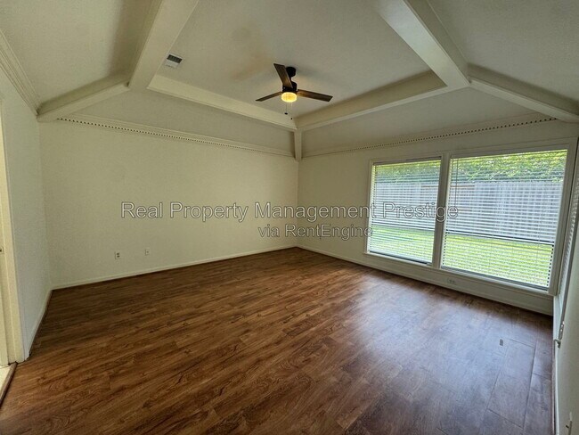 Building Photo - 15907 Spring Forest Dr