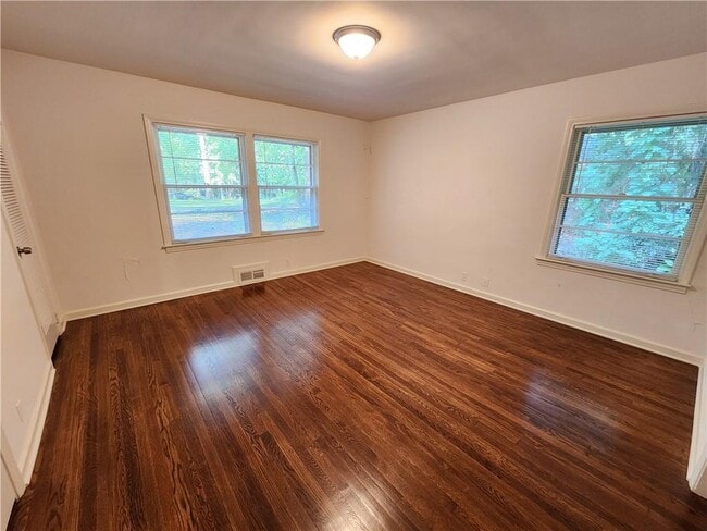 Building Photo - 2294 Clairmont Rd