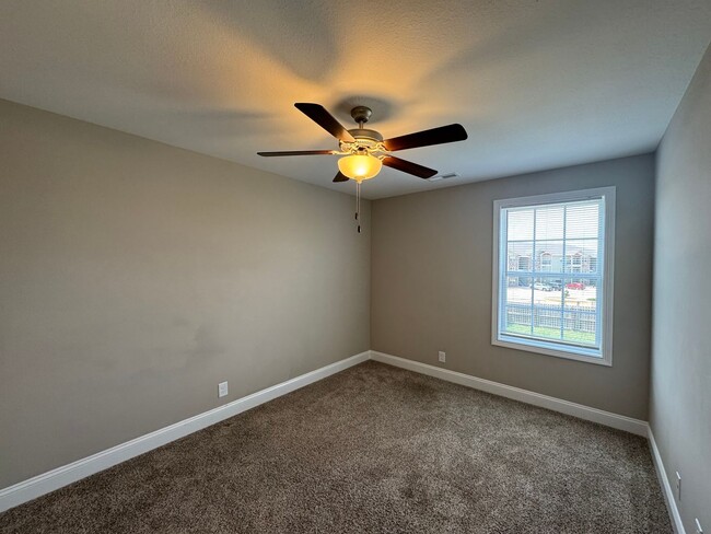 Building Photo - Gorgeous Single Family Home