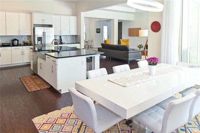 Building Photo - 15704 Marina Bay Dr