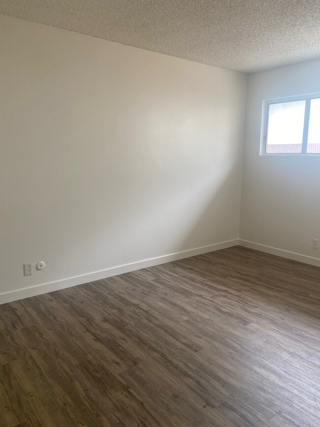 Building Photo - 8058 2nd St