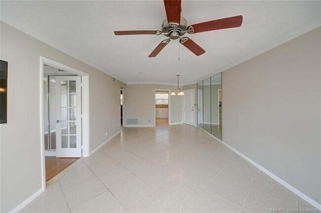 Building Photo - 68 Yacht Club Dr