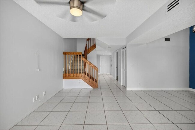 Building Photo - 3239 NW 44th St