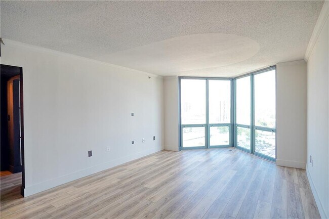 Building Photo - 2870 Pharr Ct S Northwest