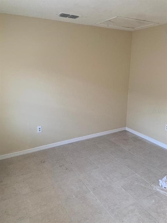 Building Photo - 2482 Chestnut Woods Dr