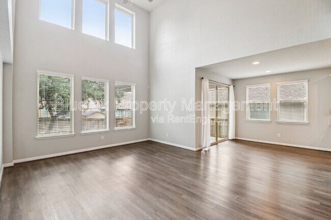 Building Photo - 13840 Tribeca
