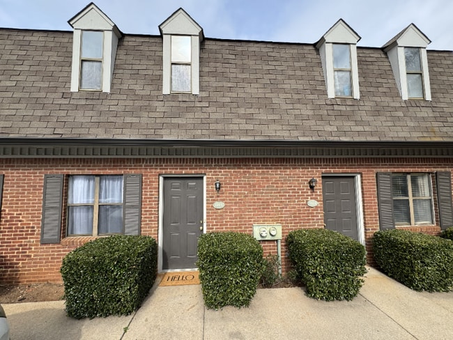 Building Photo - 1116 Magical Way