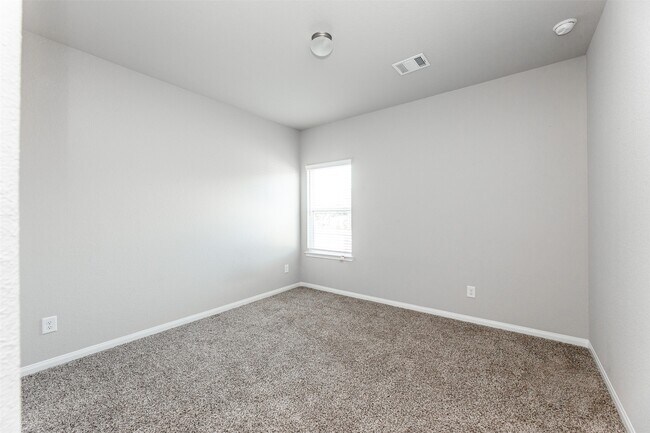 Building Photo - 24514 Lorenzo Glaze Trail