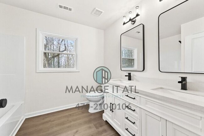 Building Photo - FULLY remodeled 4-bedroom, 2-bathroom house in Gainesville!