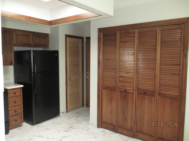 Building Photo - 10409 Camino Del Oso NE